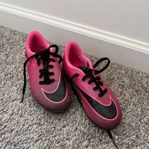 Kids Pink Nike Soccer cleats